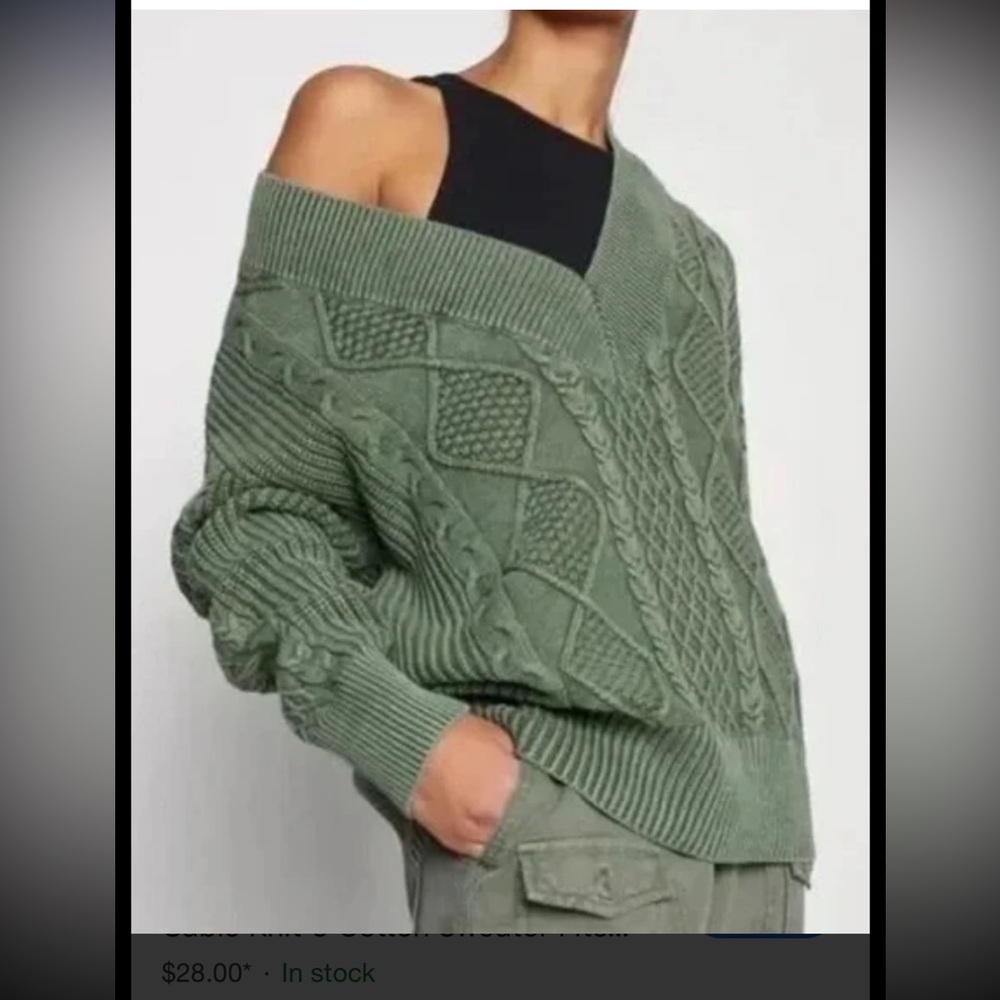 Aerie size M the Perfect V-Neck Cable Knit Sweater
